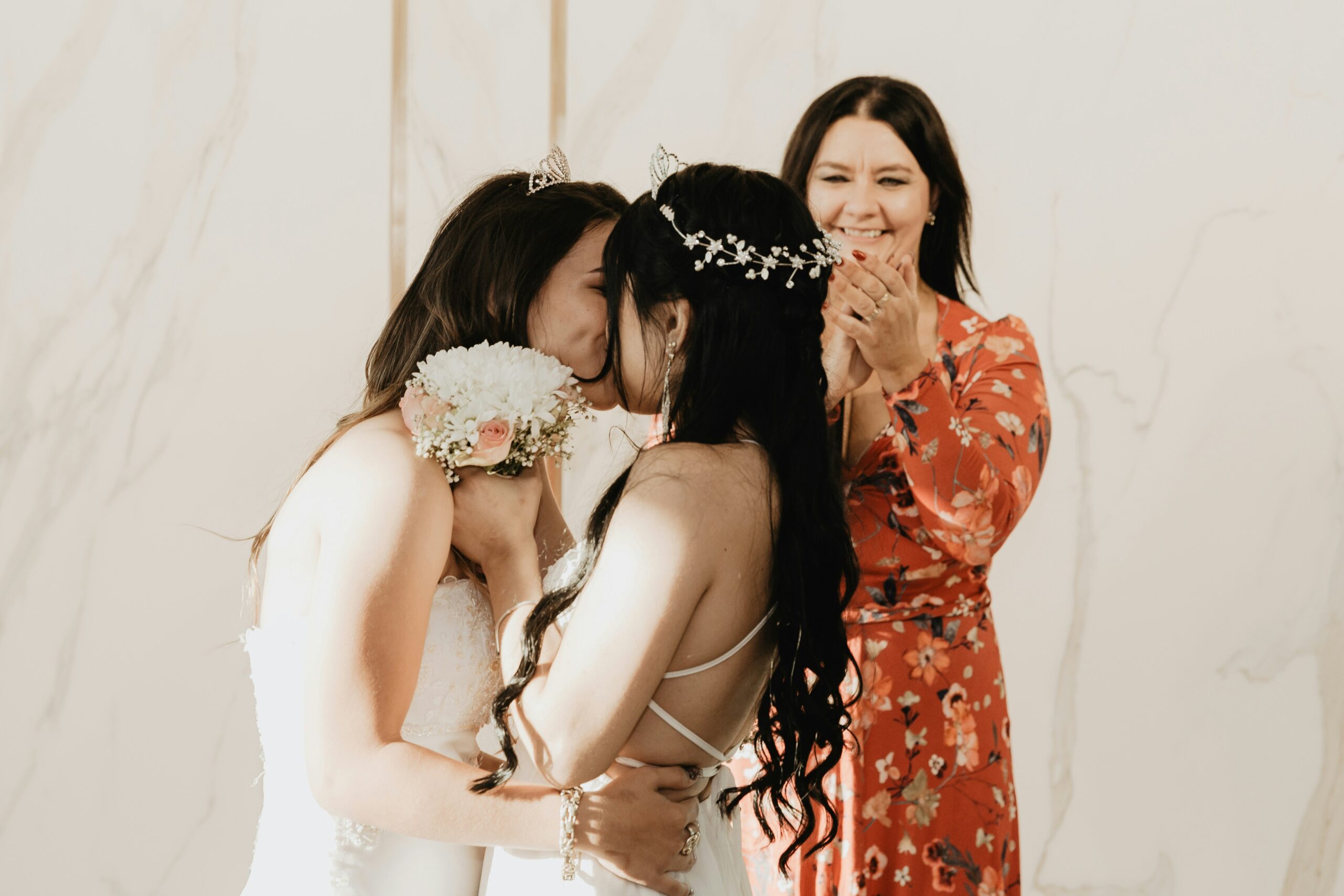 The Best Guide to Creating the Perfect Online Wedding Invitation: 5 Powerful Tips