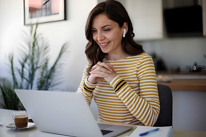 Top Reasons to Get Married Online