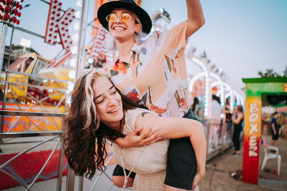 Courthouse Wedding Alternative: Why Couples Choose Online Marriage