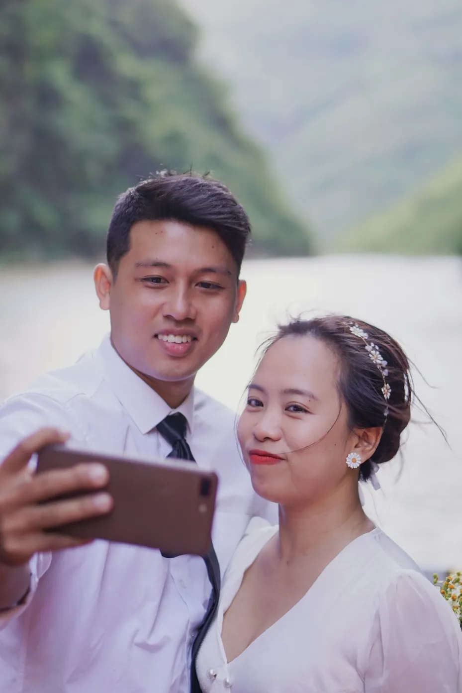 WHO SHOULD CONSIDER A PRENUP?<br />
