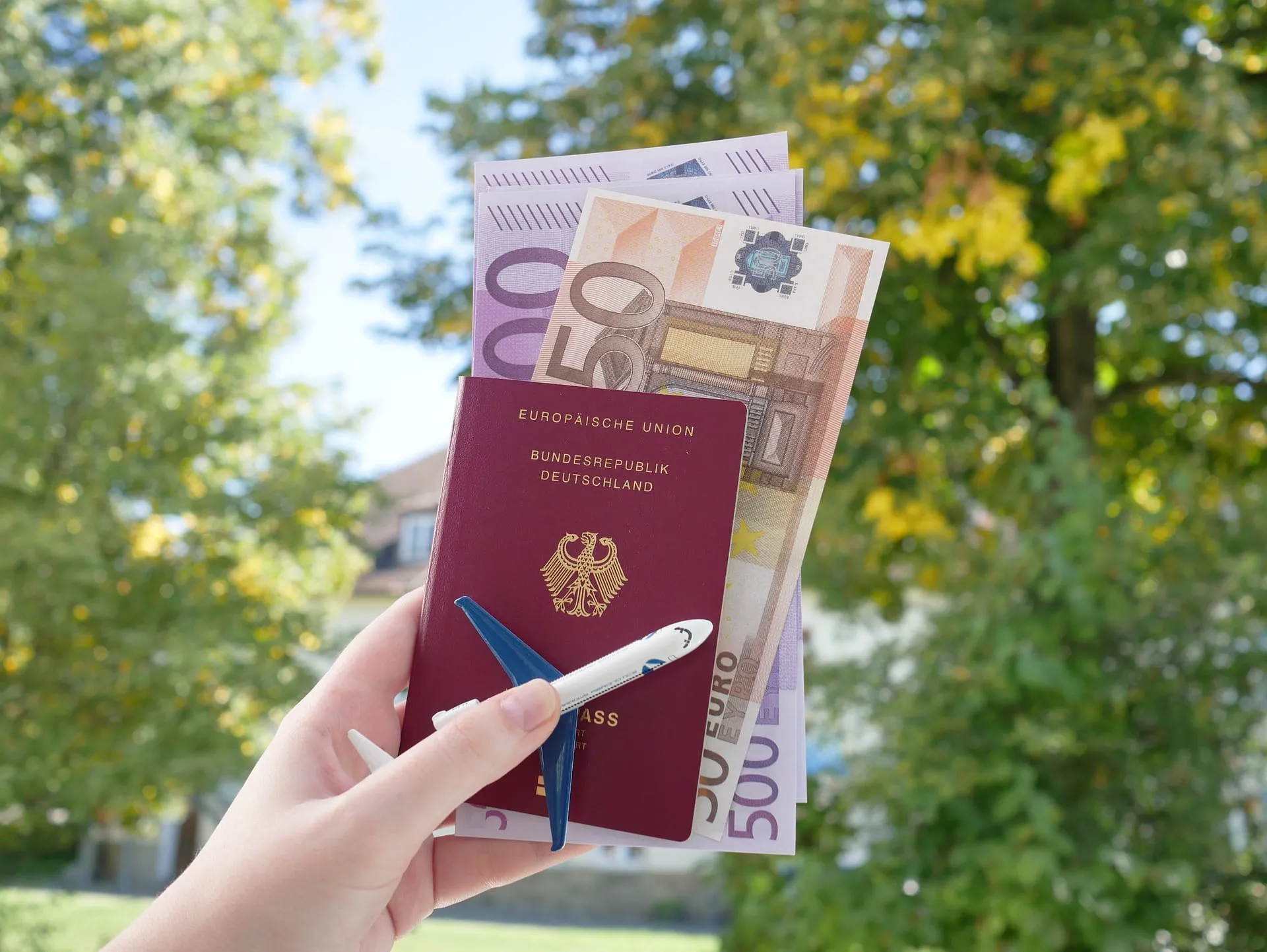 WHO CAN BENEFIT FROM ONLINE MARRIAGE FOR IMMIGRATION?